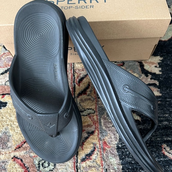 Sperry Black Flip Flops, Sz 8/39 - Picture 2 of 4